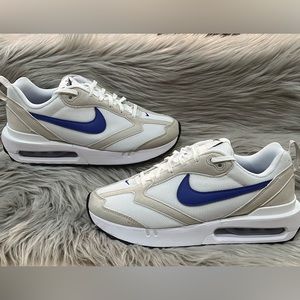 Nike Air Max Dawn - Women Sneakers